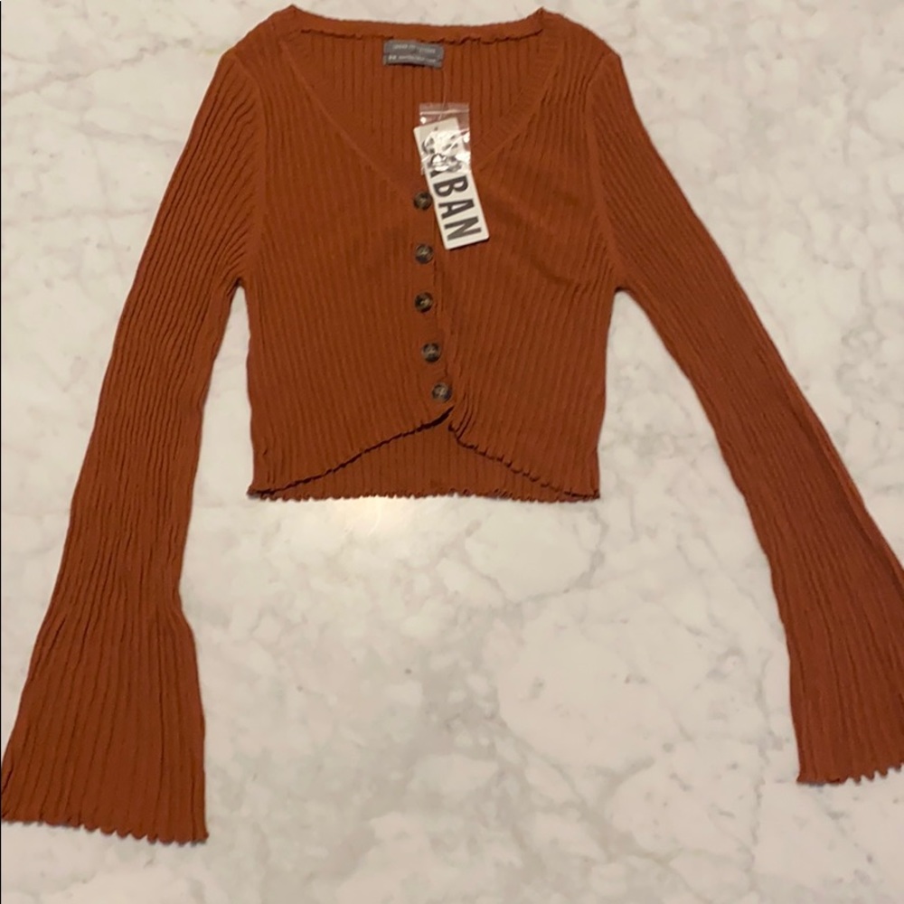 Long sleeve Urban Outfitters crop top